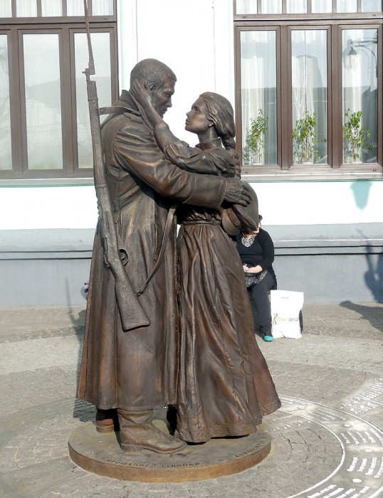Pomnik zolnierzy jadacych z Dwor.Bialorusk. na front