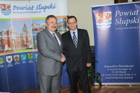 Wicestarosta Konrad Rowński z Wicestarostą Słupskim Andrzejem Burym