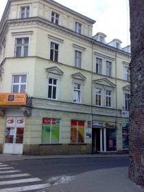 Siedziba Administracji Mieszkań Komunalnych w Lubaniu.
