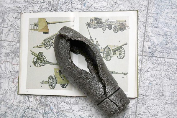 Uszkodzona skorupa pocisku artyleryjskiego kal. 75mm