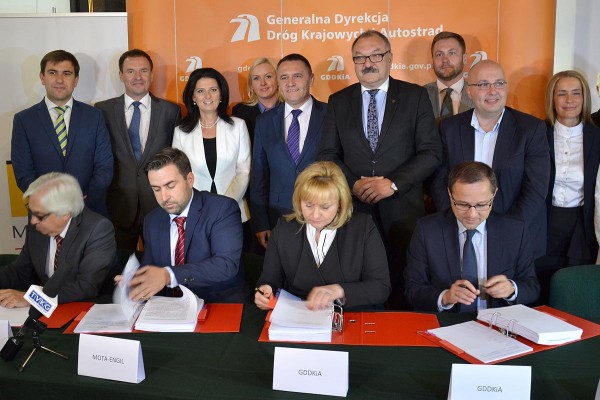 Uroczyste podpisanie porozumienia