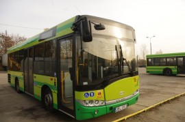 Autobus komunikacji miejskiej w Bolesławcu