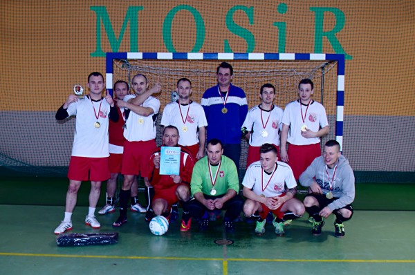 Zdobywcy I miejsca z trofeami