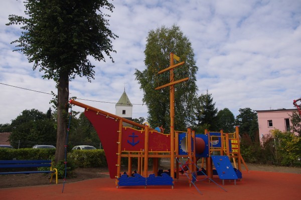 Najnowocześniejszy plac zabaw w Powiecie Lubańskim - Zaręba